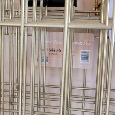 Lot 286: Midwest Home for Pets Dog Kennel 