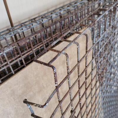 Lot 287: Dog Kennel (has some rusting)