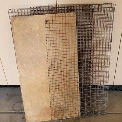 Lot 287: Dog Kennel (has some rusting)
