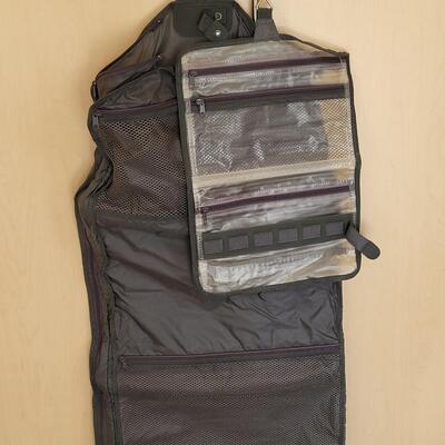 Lot 290: Travel Pro Garment and Accessories Bag #2