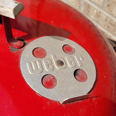 Lot 295: Weber Grill with some Kingsford Charcoal 