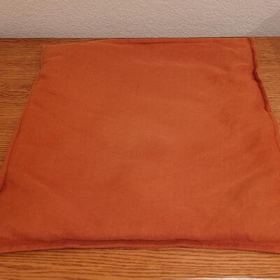 Lot 315: Crate & Barrel 20" Russet Pillowcase 