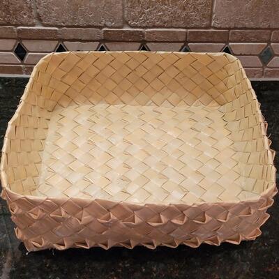 Lot 321: 13" Basket