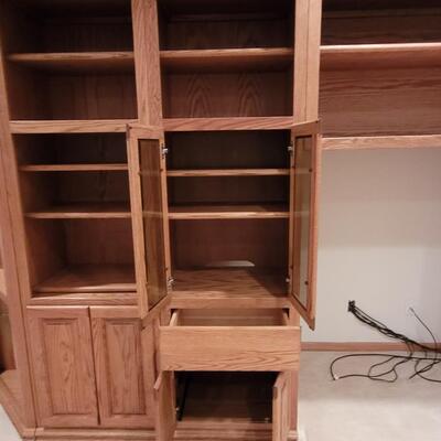 Lot 359: Woodley's 18'6" Large Oak Wall Unit