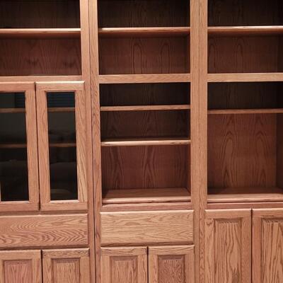 Lot 359: Woodley's 18'6" Large Oak Wall Unit