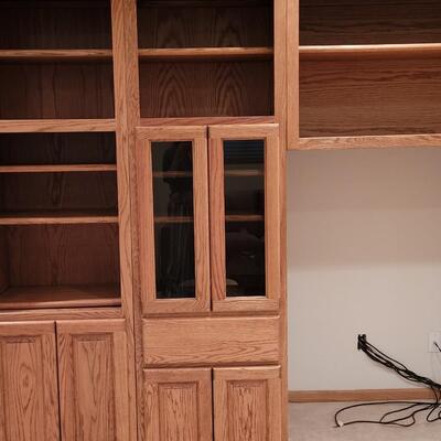 Lot 359: Woodley's 18'6" Large Oak Wall Unit