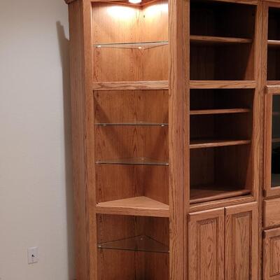 Lot 359: Woodley's 18'6" Large Oak Wall Unit