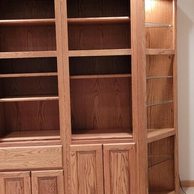 Lot 359: Woodley's 18'6" Large Oak Wall Unit
