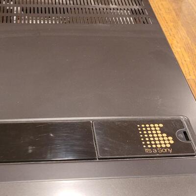 Lot 361: Sony Betamax with Remote 