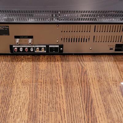 Lot 361: Sony Betamax with Remote 