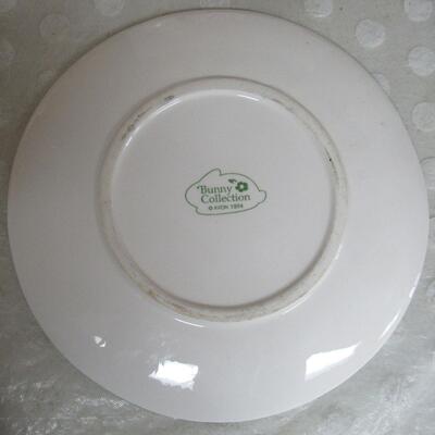 Older Avon Rabbit Napkin Holder and Snack Plate