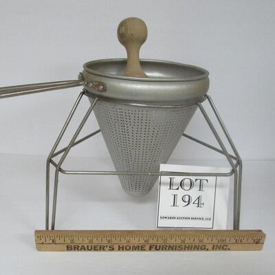 Aluminum Canning Strainer With Wood Tool