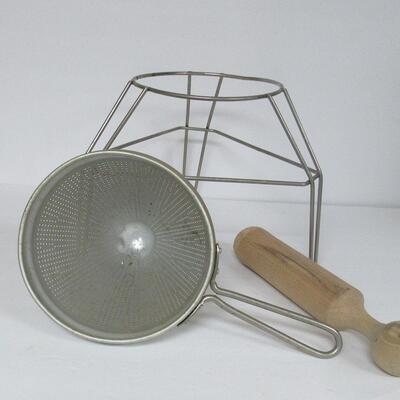 Aluminum Canning Strainer With Wood Tool