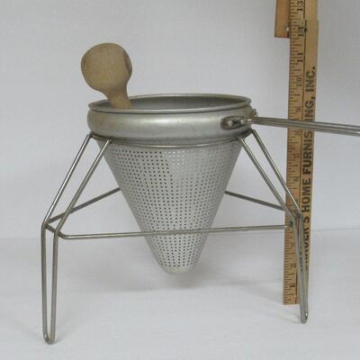 Aluminum Canning Strainer With Wood Tool