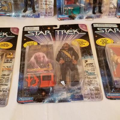 Lot #54  Star Trek Playmates Action Figures, 1996 - 7 pieces