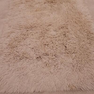 Lot 373: Flokati Rug from Greece