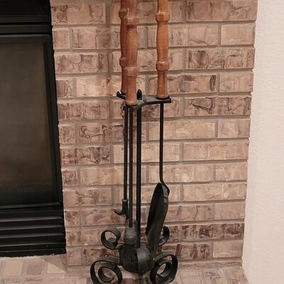 Lot 375: Fireplace Tool Set