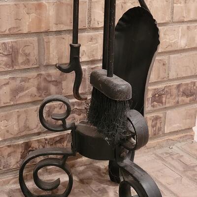 Lot 375: Fireplace Tool Set