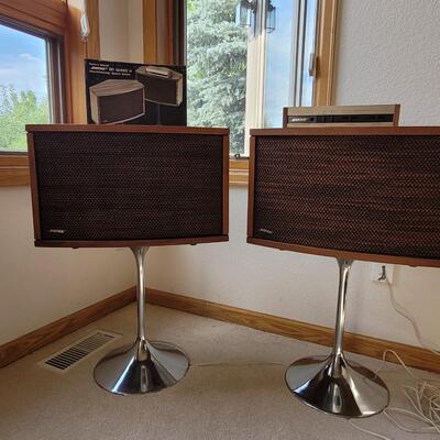 Lot 395: Mid Century Modern Bose 901 Series IV with Manual and Original Boxes