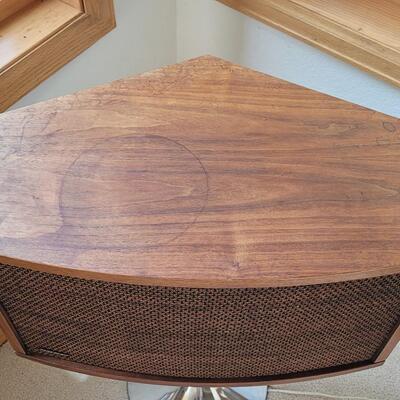 Lot 395: Mid Century Modern Bose 901 Series IV with Manual and Original Boxes