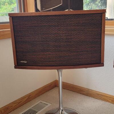 Lot 395: Mid Century Modern Bose 901 Series IV with Manual and Original Boxes