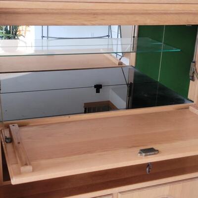 Lot 400: 2 piece Oak Locking Drop Shelf and Cabinet 