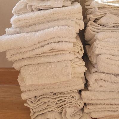 Lot 410: Garage or cleaning Towels