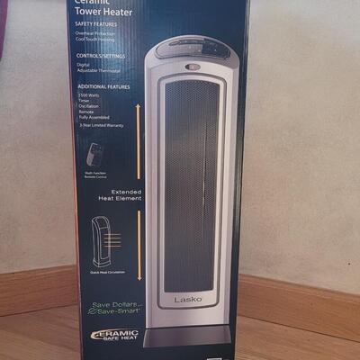 Lot 412: Lasko Ceramic Heater