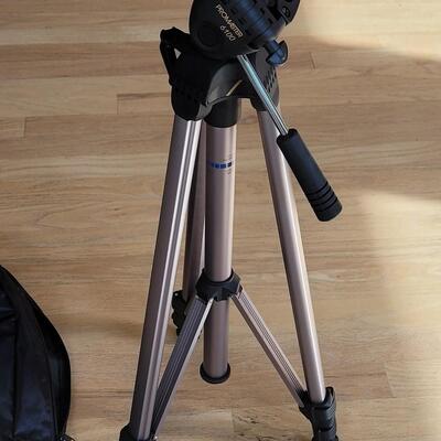 Lot 414: Camera Tripod  Promaster 6100