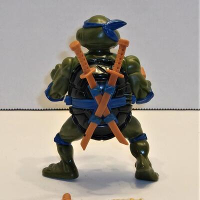 Vintage TMNT Playmate Toys 1991 Storage Shell Leonardo Action Figure