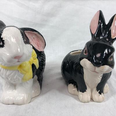 Pair of Black and White Bunny Rabbit Planter Pots Bloomrite