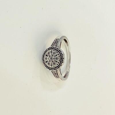 Allure Gems Sterling Silver and Diamond Chip Ring Size 6