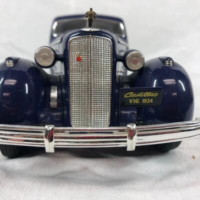 Ricko Diecast 1:16 1934 Cadillac V16 Scale Model Car