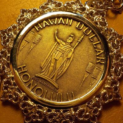 Hawaii Dollar chain.