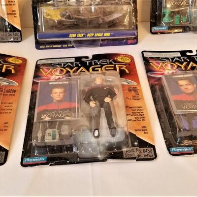 Lot #69  Star Trek Voyager Action Figures - 1995 Galoob