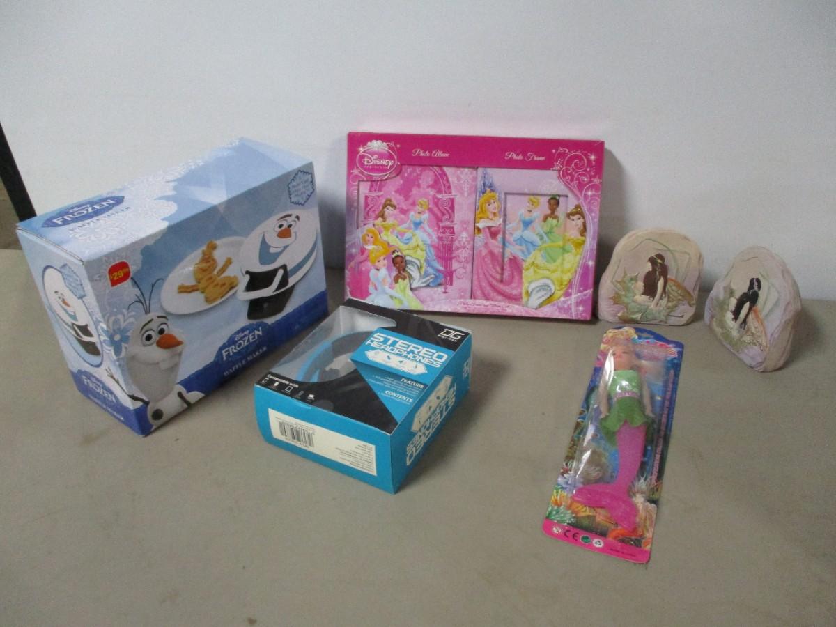 Lot 191 Frozen Olaf Waffle Maker Princess Photo Album