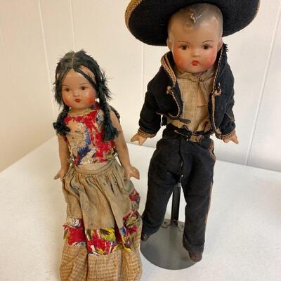  Vintage set of dolls, in  Spanish costume. 