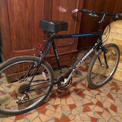 Schwinn mens bike. Highplains 21 speed