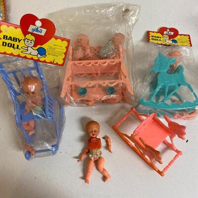 Lot of 5 vintage Galba baby dolls