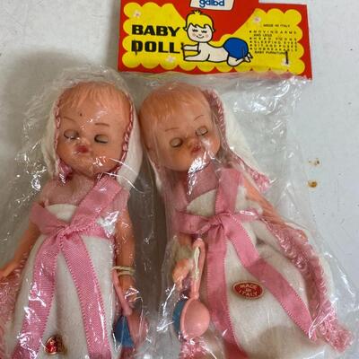 Lot of 2 vintage Galba baby dolls.