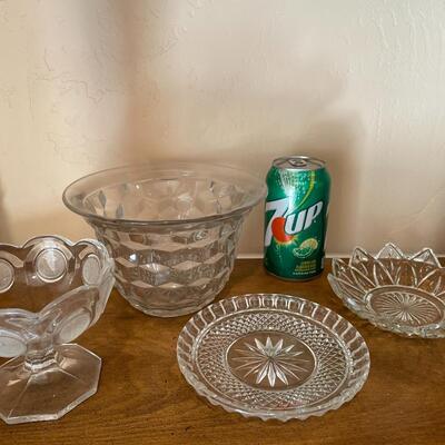 #224 Glass Crystal Decorative Collection Lot of 4