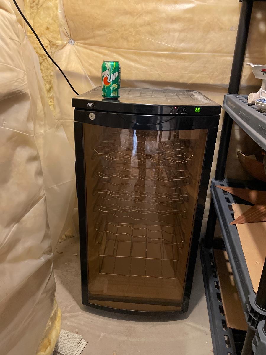 231 HEC Wine Cellar Refrigerator Works