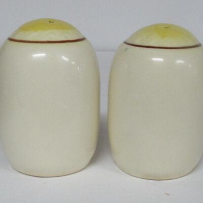 Vintage Pottery Salt and Pepper Set, Unmarked