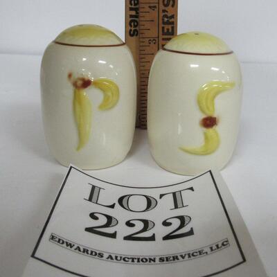 Vintage Pottery Salt and Pepper Set, Unmarked