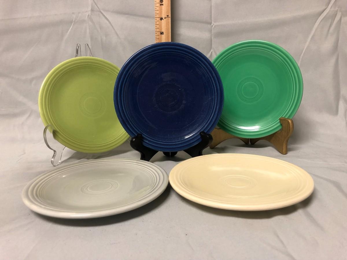 Lot 25 (5) Vintage Fiestaware Bread and Butter Plates