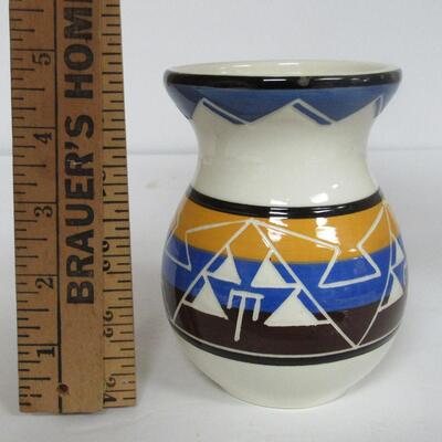 Native American Vase, Signed Muarton Sel Wyn (or similar), Soiux Pottery SD