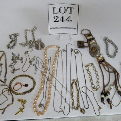 Large Lot of Well Used Jewelry, Braclets, Necklaces, Unsigned