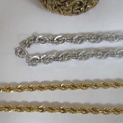 Lot of Costume Jewelry Fake Pearls, Avon Slider Chain, Necklaces, Lisner Bracelet
