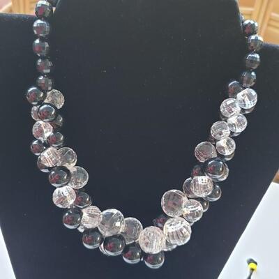 3 costume vintage necklaces