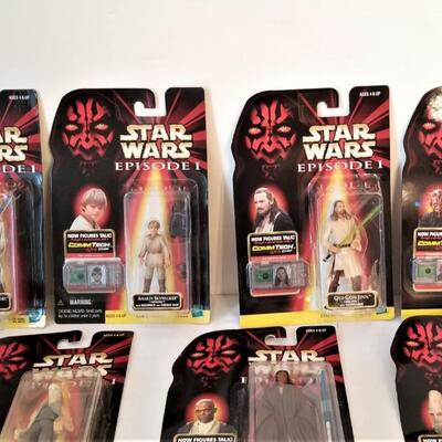 Lot #92  Star Wars Episode 1 Action Figures - 11 pieces